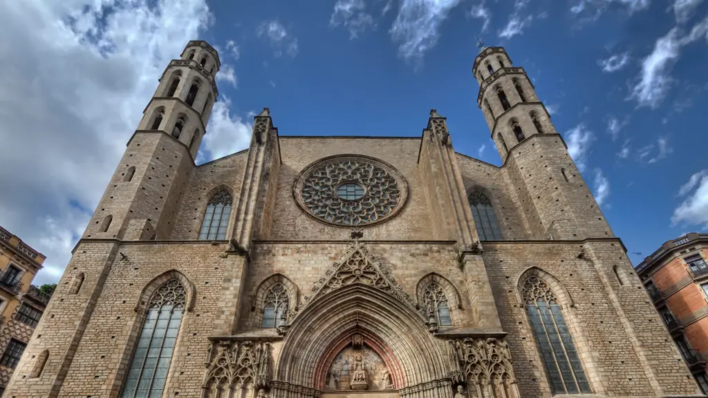 Santa María del Mar Tour + Delicia Hofmann